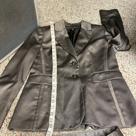 Nine West suit - Picture 5 of 11